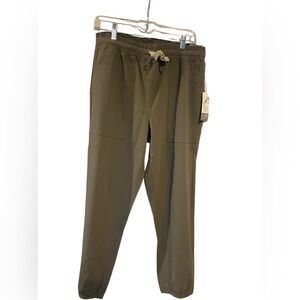 81. NWT Vuori miles joggers Size L